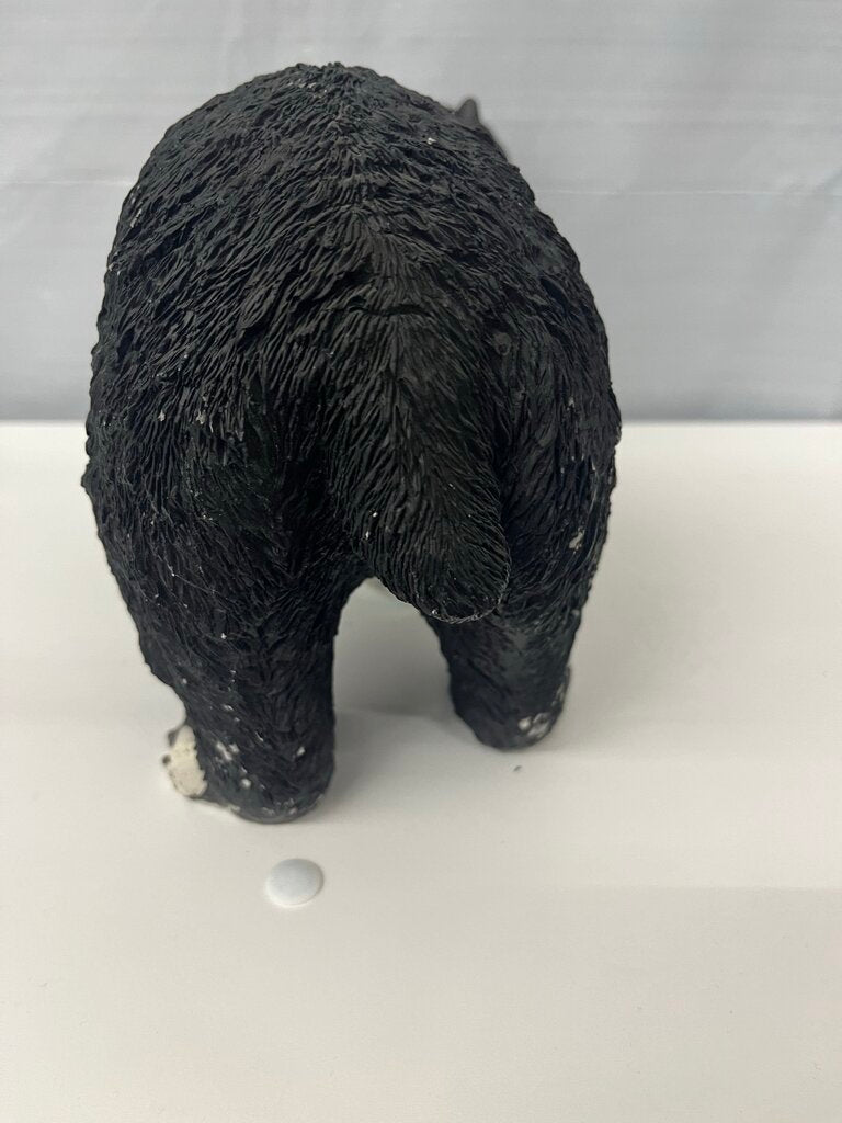 Bear on all fours small