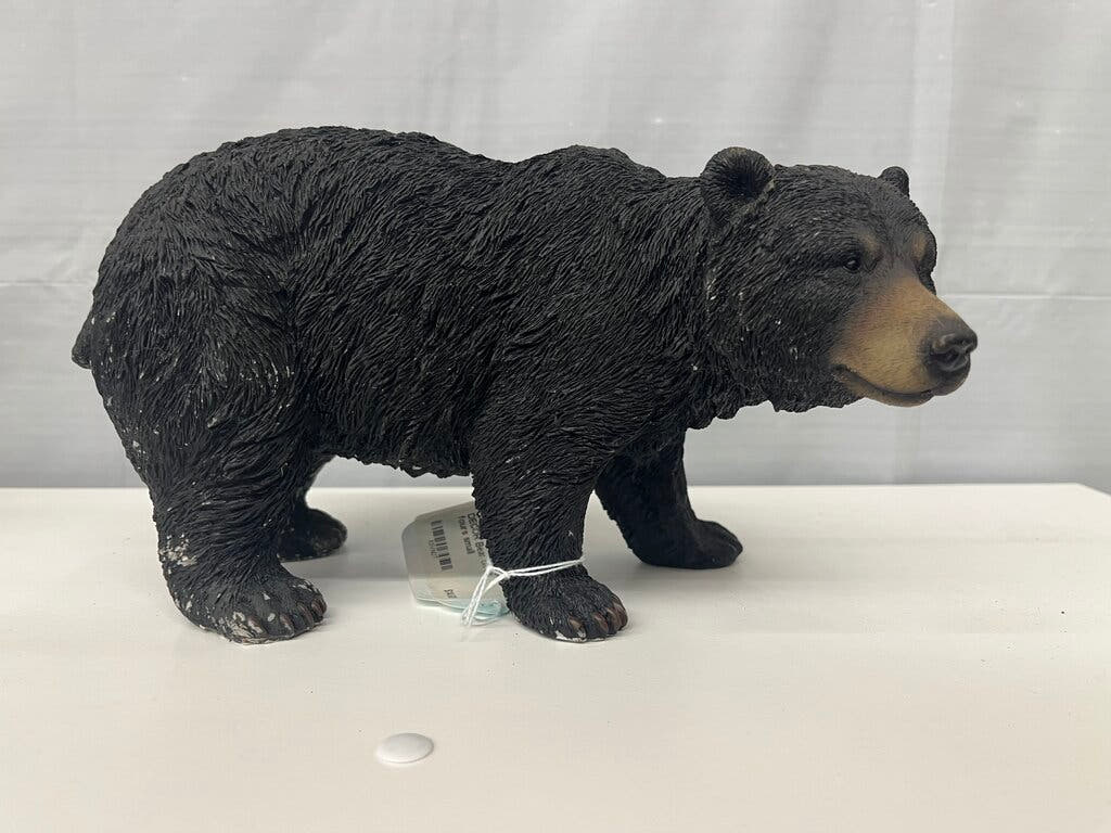 Bear on all fours small