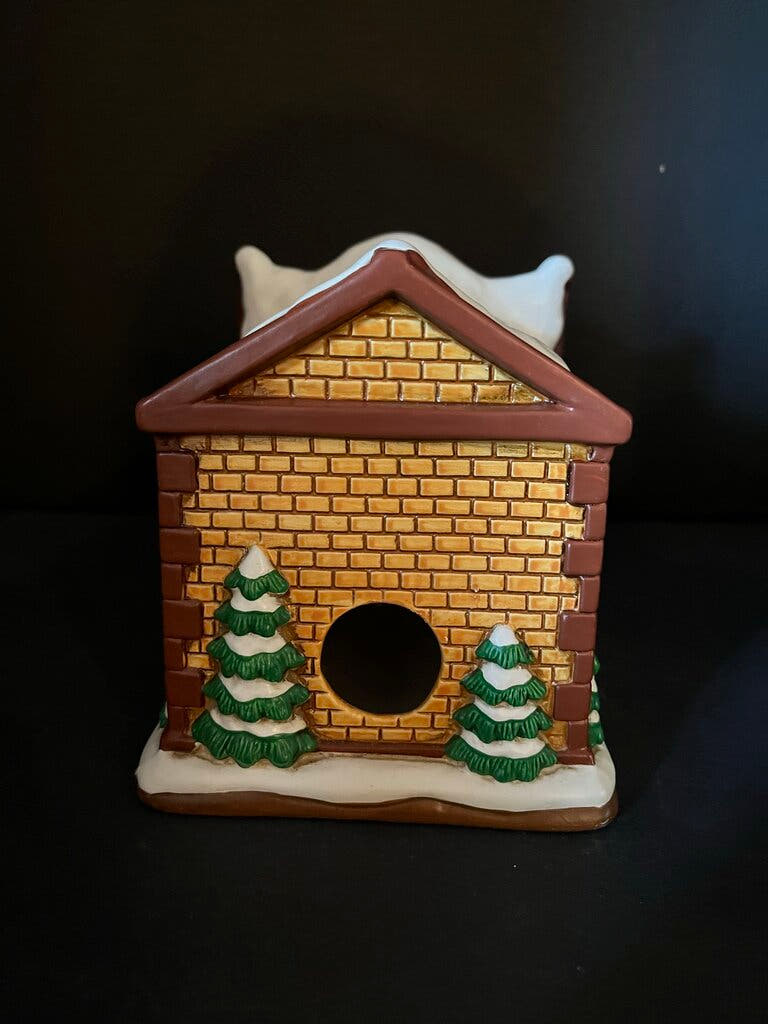 Christmas Photography Store Figurine