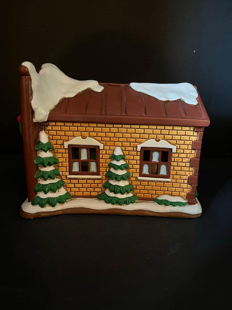 Christmas Photography Store Figurine