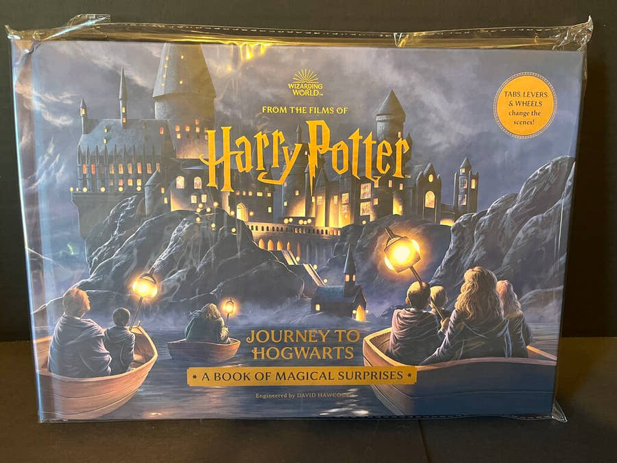 Harry Potter: Journey to Hogwarts - A Book of Magical Surprises