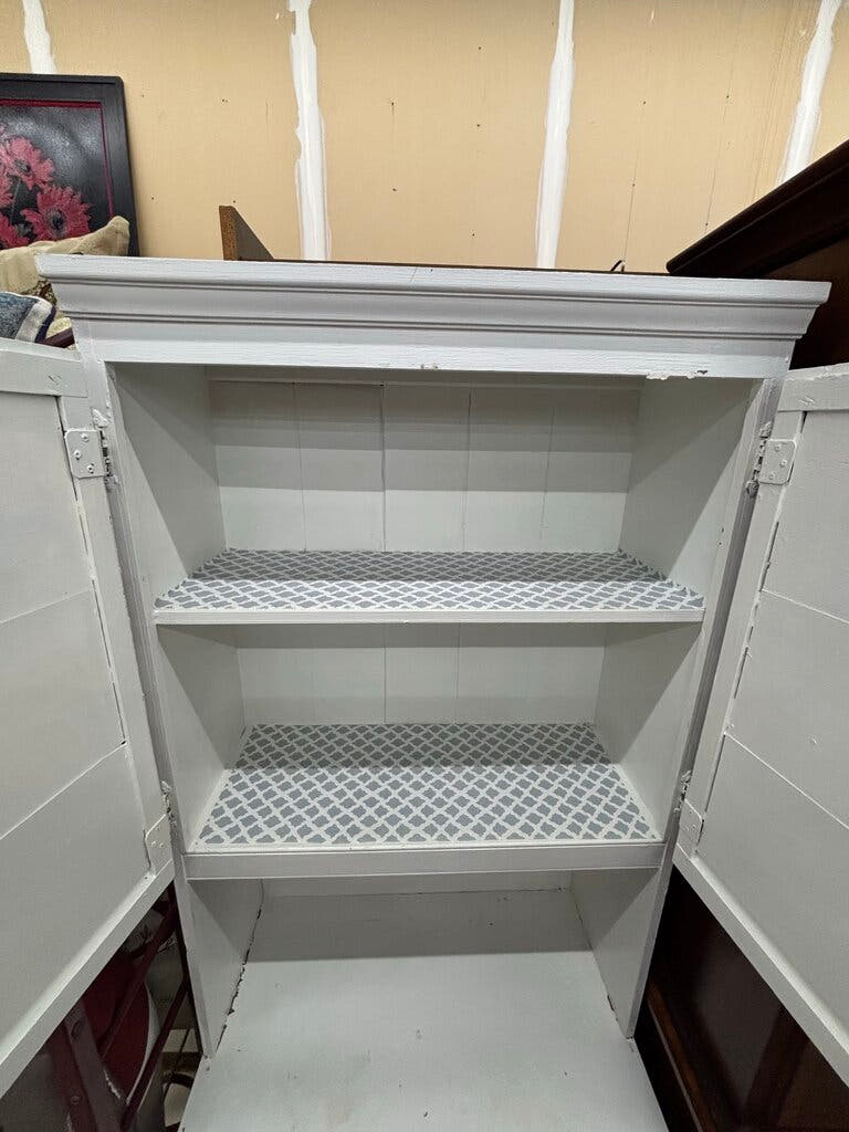 White Hutch