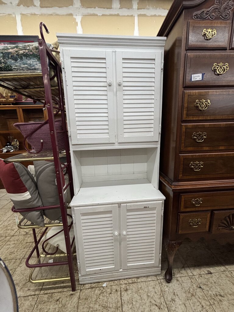 White Hutch
