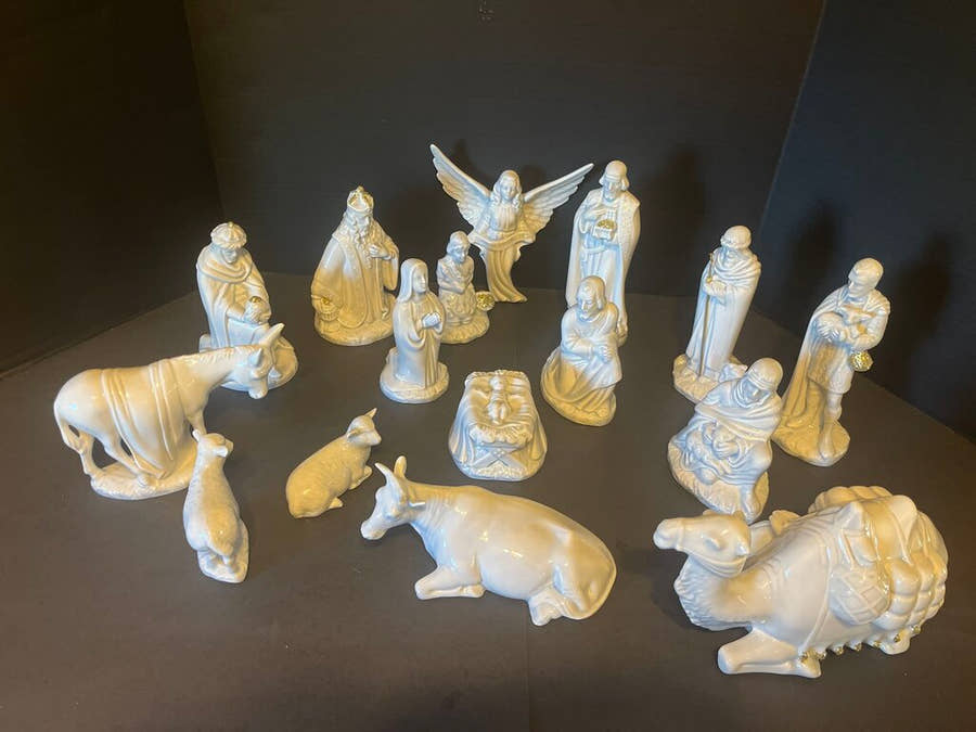 16 pc Nativity Figurine Set