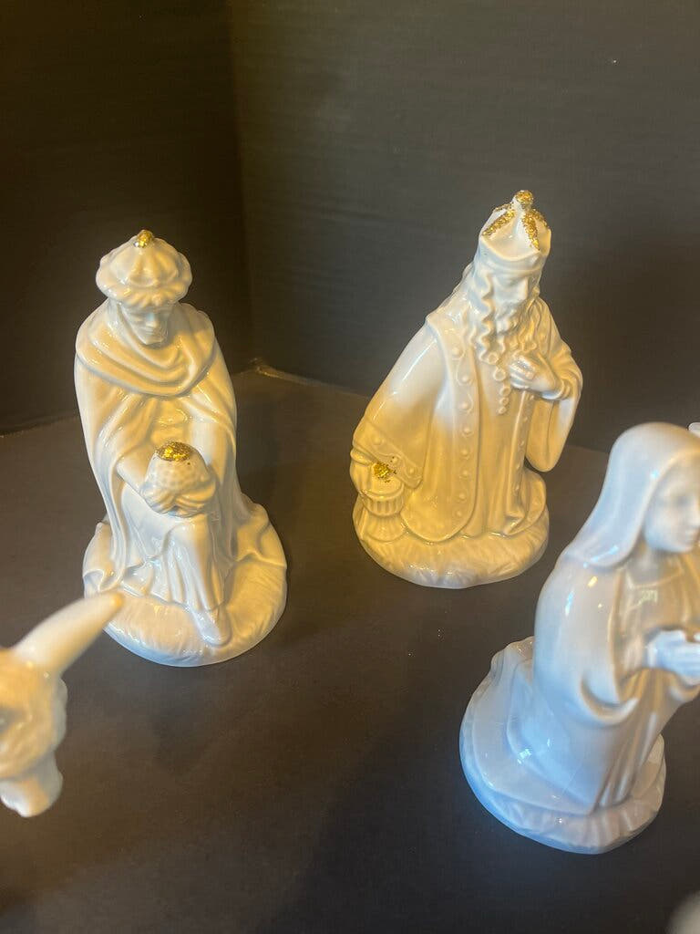 16 pc Nativity Figurine Set