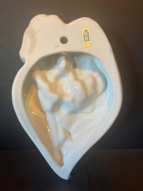 Porcelain Heart-Shaped Figurine for Wall of Family