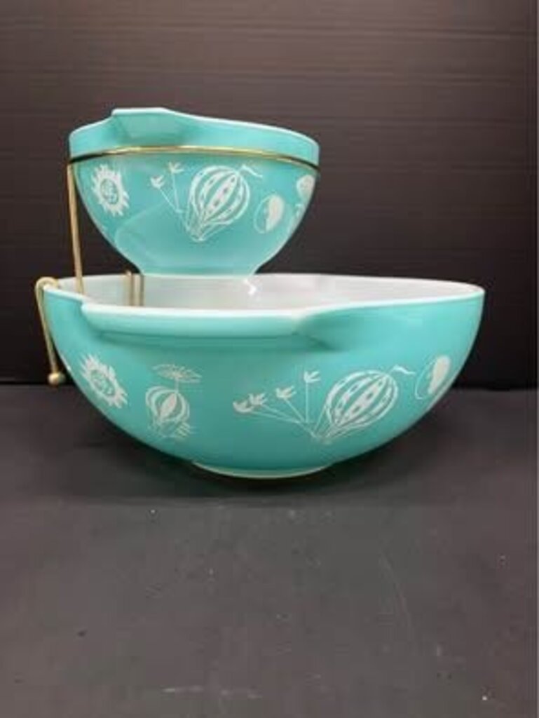 Pyrex Balloons Chip & Dip Set