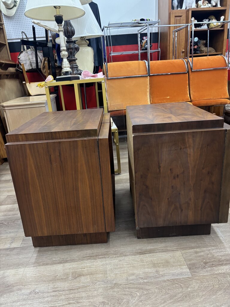 Pair Tobago Nightstands